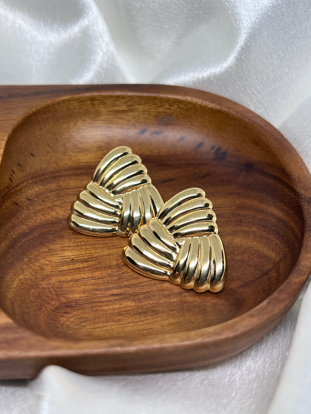 BOUCLES D’OREILLES IRIS.