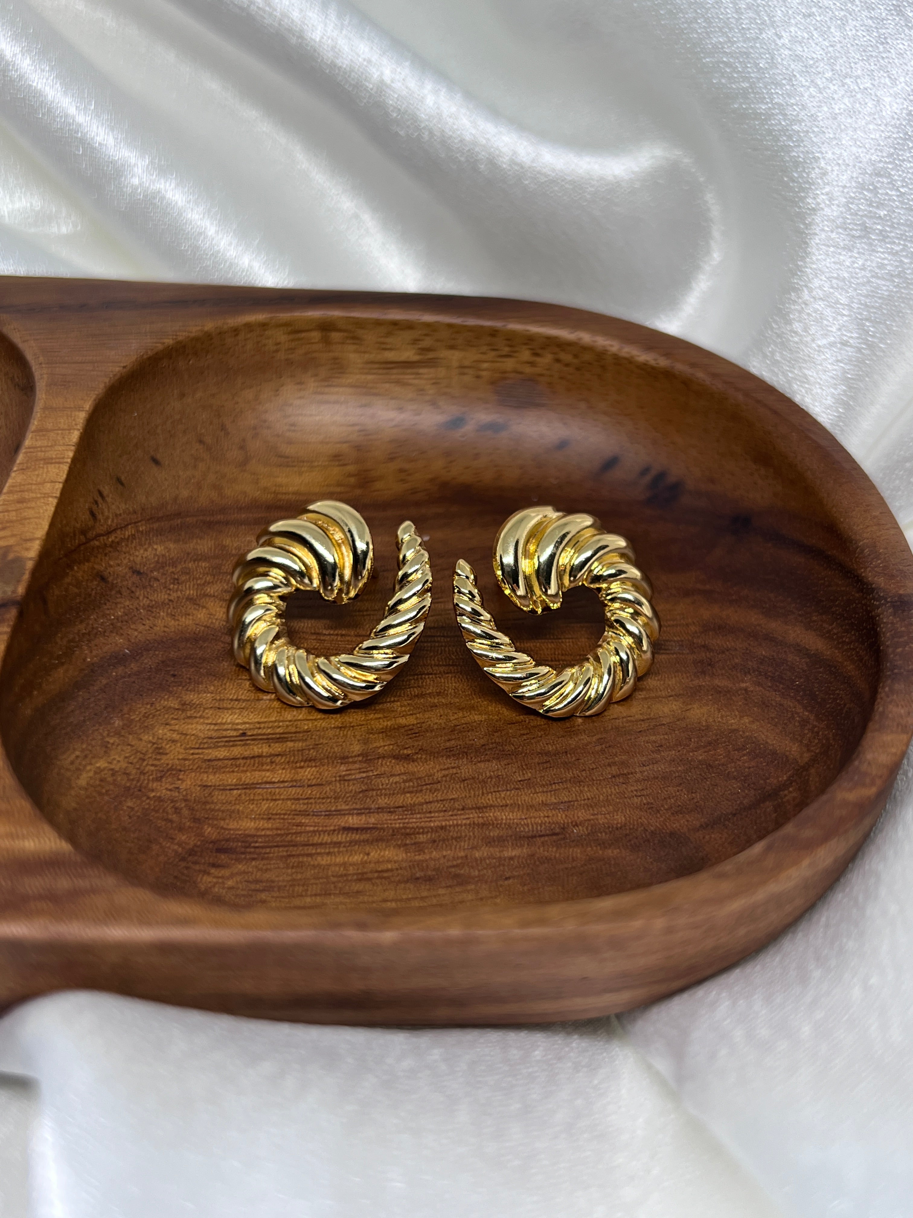 BOUCLES D’OREILLES MAYA.