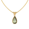 COLLIER OLIVIA.